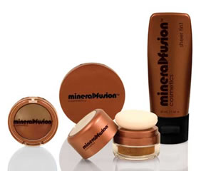 Mineral Fusion Makeup on Mineral Fusion Offers A Pressed Mineral Foundation That Is Very Easy